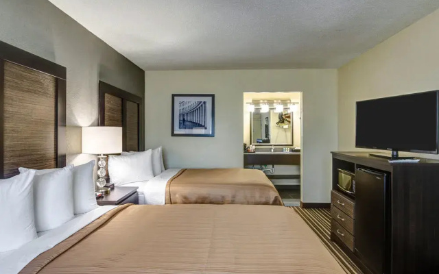 photo 4 of Baymont By Wyndham Charlotte Airport Near Uptown