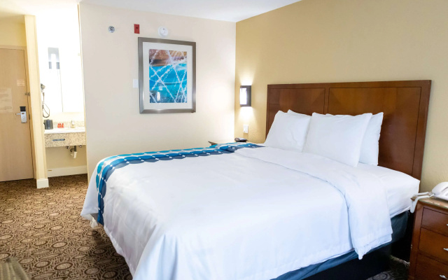 photo 3 of Baymont by Wyndham College Park Atlanta Airport South