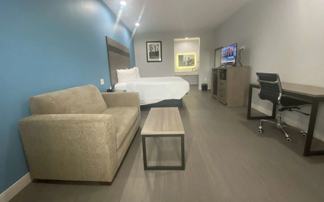 photo 5 of Baymont by Wyndham Freeport Texas