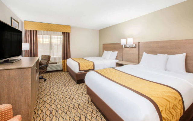 photo 2 of Baymont by Wyndham Grand Rapids Airport
