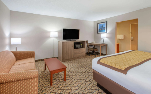 photo 5 of Baymont by Wyndham Grand Rapids Airport
