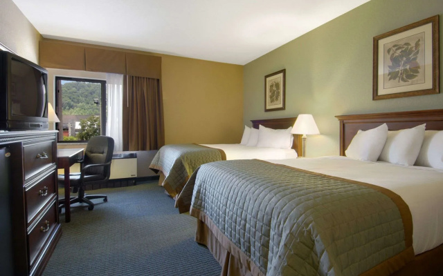 photo 3 of Bay Mountain Inn
