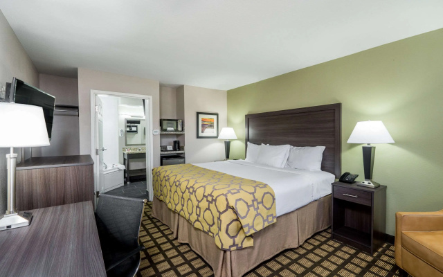 photo 5 of Baymont by Wyndham Clarksville