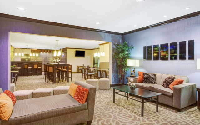 photo 2 of Baymont by Wyndham Dallas/ Love Field