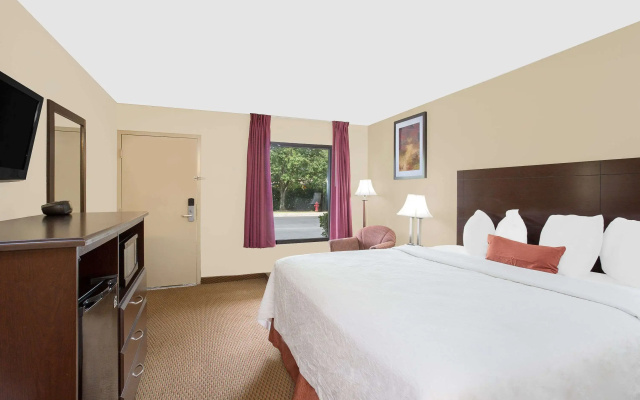 photo 4 of Baymont by Wyndham Greenville