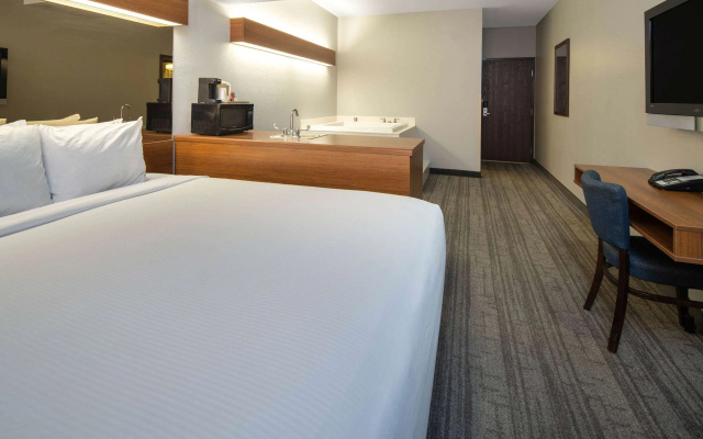 photo 5 of Baymont by Wyndham Las Vegas South Strip