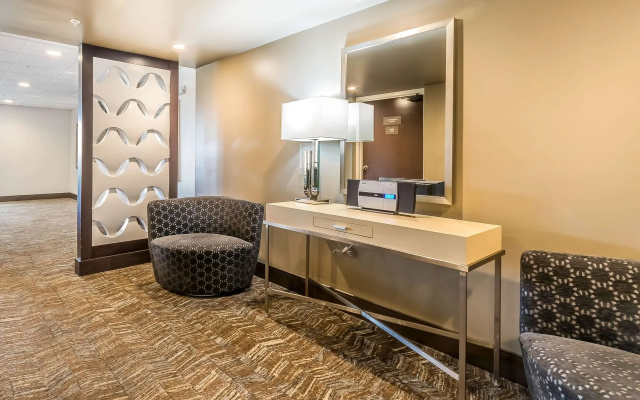 photo 5 of Comfort Inn & Suites Lexington - Hamburg I-75