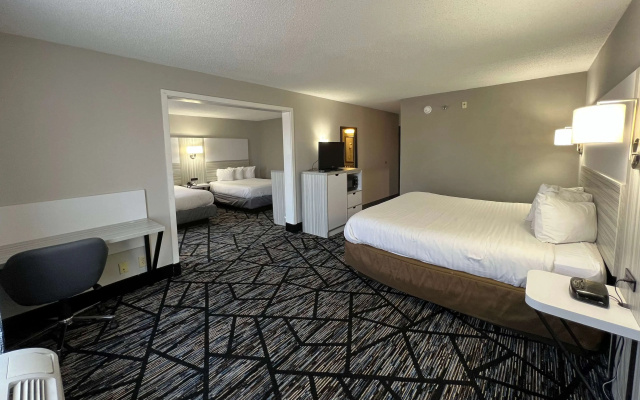 photo 5 of Baymont by Wyndham Peoria