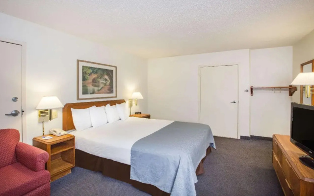 photo 3 of Baymont by Wyndham Wilmington