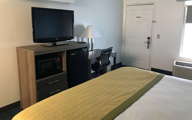 photo 2 of Baymont by Wyndham Anderson Clemson