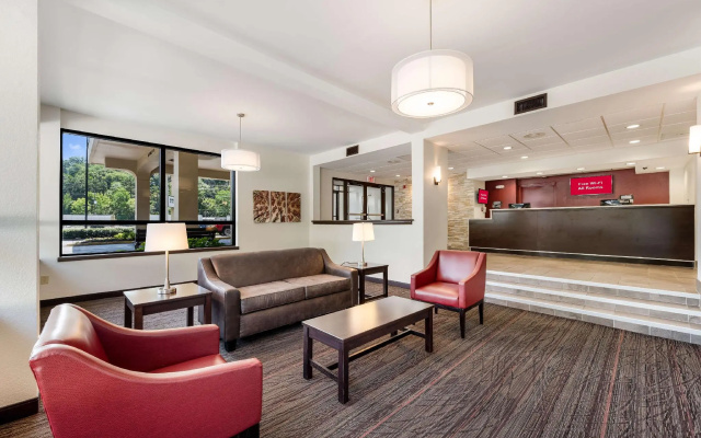 photo 2 of Red Roof Inn Birmingham South