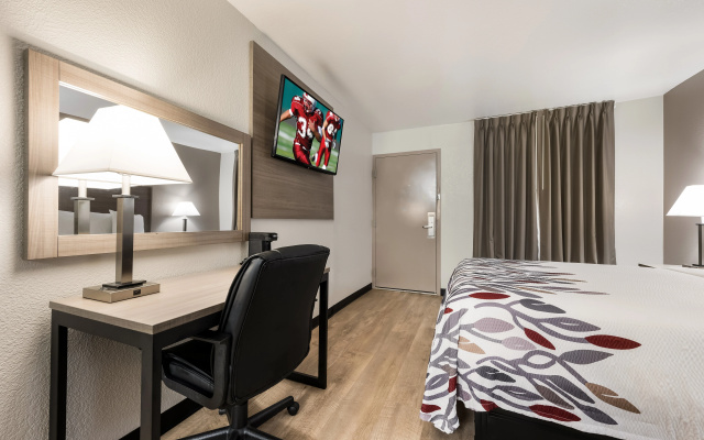 photo 3 of Red Roof Inn Birmingham South