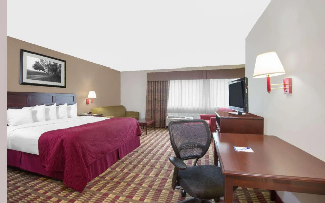 photo 3 of Baymont by Wyndham Boston Heights/Hudson
