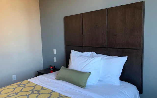 photo 3 of Baymont Inn and Suites by Wyndham Long Island City