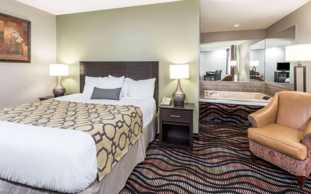 photo 3 of Baymont by Wyndham Cambridge