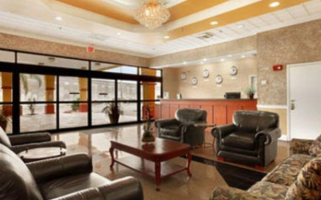 photo 2 of Baymont Inn & Suites Clearwater