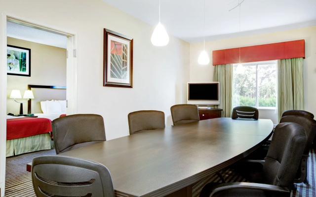 photo 2 of Baymont Inn And Suites Dallas Love Field