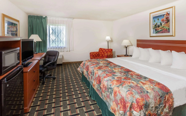 photo 5 of FairBridge Inn Express Decatur Forsyth