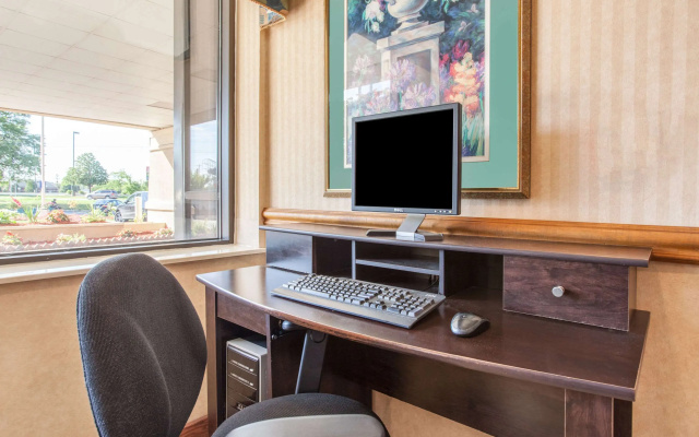 photo 5 of Baymont by Wyndham Detroit/Roseville