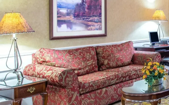 photo 2 of Baymont Inn & Suites Dunn