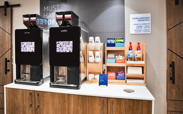 photo 4 of Holiday Inn Express & Suites Eden Prairie – Minneapolis by IHG