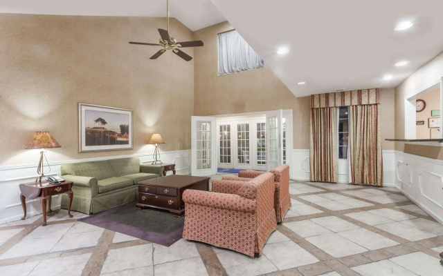photo 2 of Baymont By Wyndham Henderson Oxford