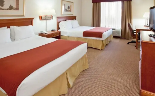 photo 3 of Baymont Inn And Suites Highland