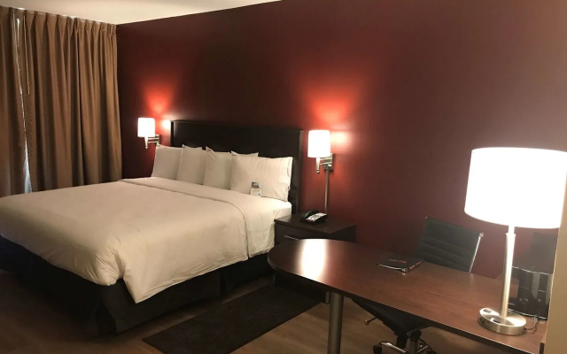 photo 3 of Red Roof Inn PLUS+ & Suites Houston - IAH Airport SW