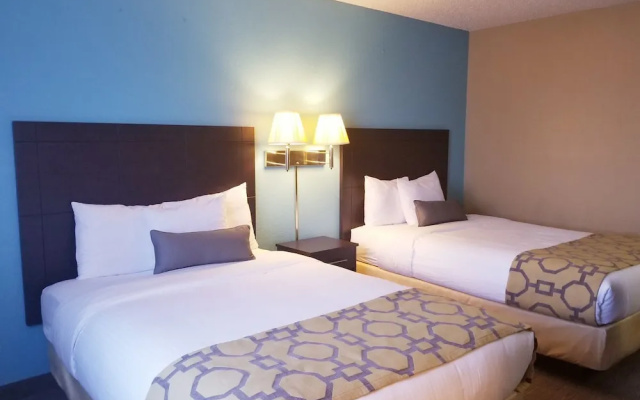 photo 3 of Baymont Inn & Suites Huber Hei