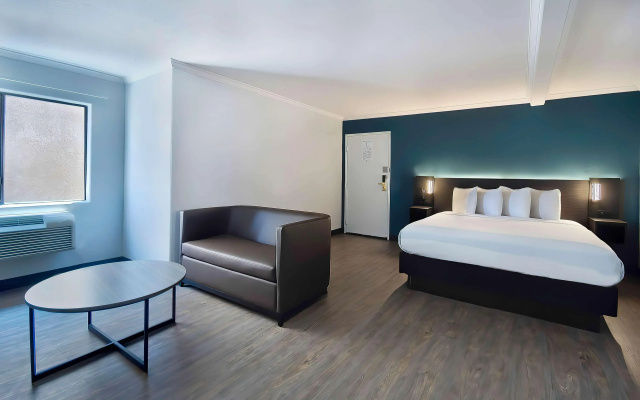 photo 3 of Studio 6 Suites Lawndale, CA – South Bay