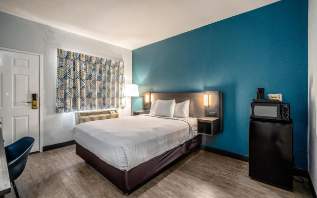 photo 5 of Studio 6 Suites Lawndale, CA – South Bay