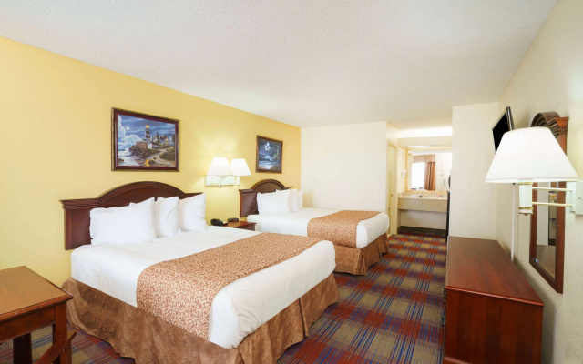 photo 3 of Travelodge by Wyndham Montgomery East