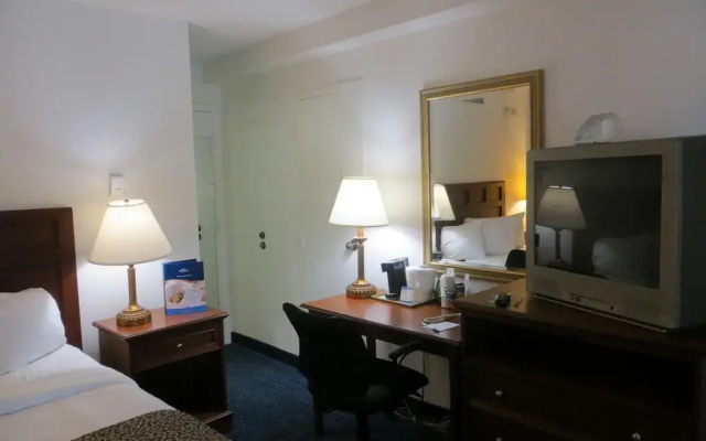 photo 3 of Baymont Inn & Suites Omaha