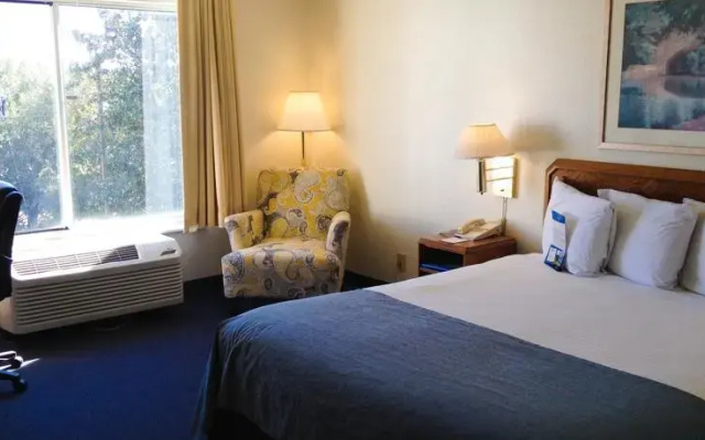 photo 4 of Baymont Inn and Suites Wilmington