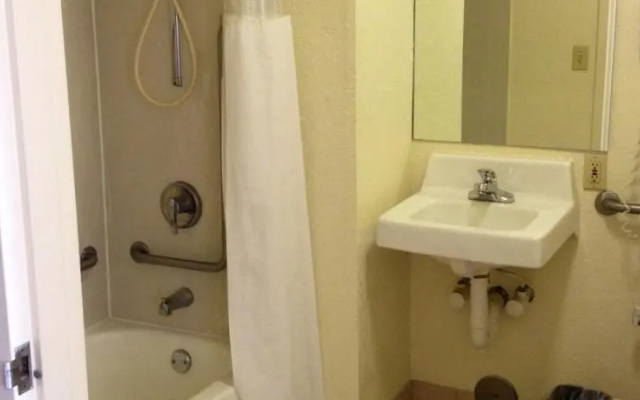 photo 5 of Baymont Inn and Suites Wilmington