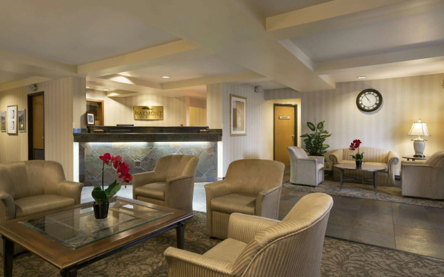 photo 2 of Baymont by Wyndham Seattle/Kirkland WA