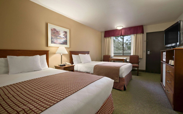 photo 4 of Baymont by Wyndham Seattle/Kirkland WA