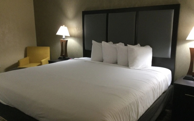 photo 3 of Baymont Inn & Suites Bridgeport/frankenmuth