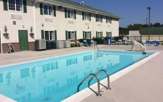 photo 4 of Baymont Inn & Suites Mount Vernon Renfro Valley