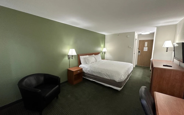 photo 2 of College Inn