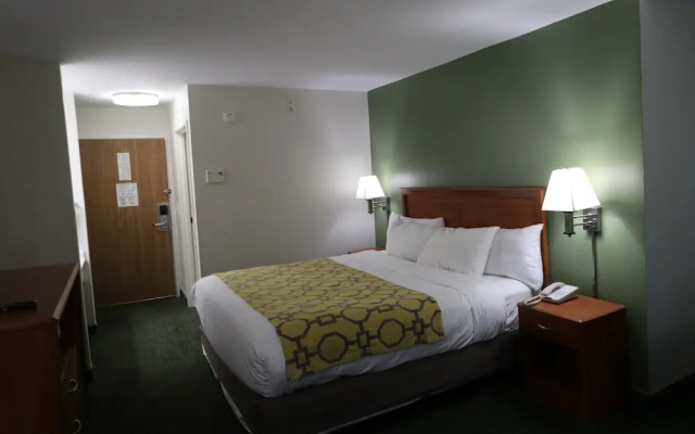 photo 5 of College Inn