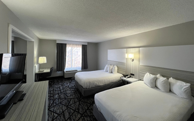photo 4 of Baymont Inn & Suites Peoria