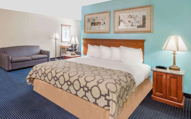 photo 4 of Baymont Inn & Suites Warrenton