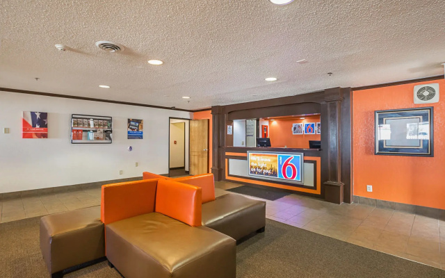 photo 2 of Baymont Inn & Suites Waterloo