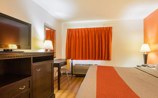 photo 4 of Baymont Inn & Suites Waterloo