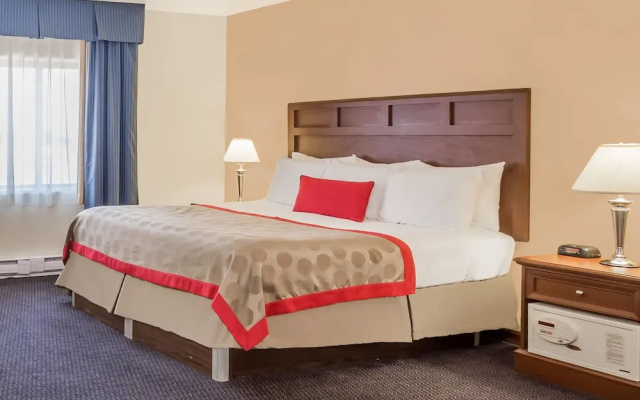 photo 2 of Baymont Inn & Suites Waukesha