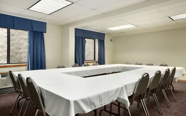 photo 5 of Baymont Inn & Suites Waukesha
