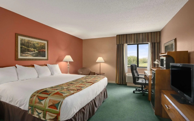 photo 4 of Baymont by Wyndham Sullivan