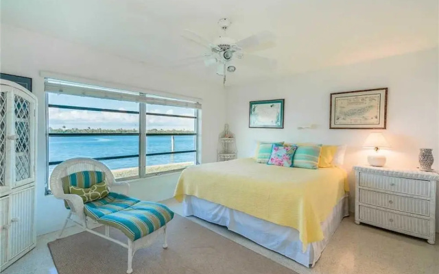 photo 3 of Bayside 294 - Three Bedroom Condo