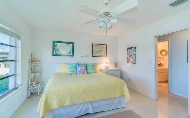 photo 5 of Bayside 294 - Three Bedroom Condo